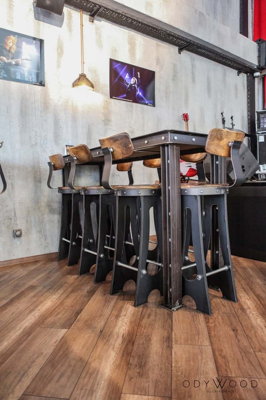 Bato Endüstriyel Bar Masası resmi